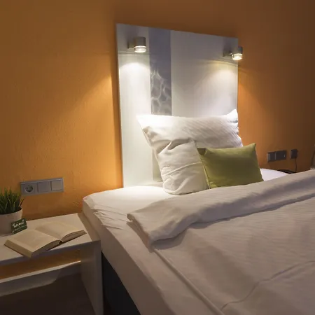 Badischer Hof Hotell 3*